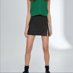 Aritzia Sunday Best Tatiana Skirt in Size 6 / 27